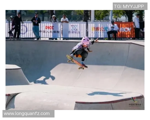 广州滑板队创历史新高耐力排名引发热议与关注